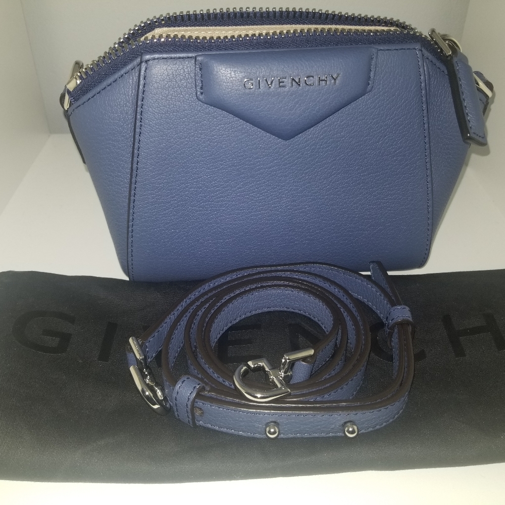 Givenchy Navy Nano Antigona Bag - Picture 11 of 16